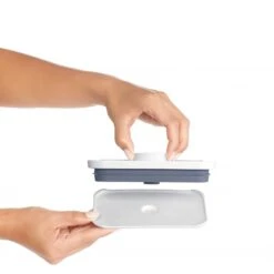 Contenitore POP Mini Quadrato Basso 0,5L Oxo Good Grips -Peroni Kitchen Negozio contenitore pop mini quadrato basso 05lt good grips oxo 8