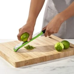 Grattugia A Grana Fine Oxo Good Grips -Peroni Kitchen Negozio grattugia a grana fine oxo good grips 1