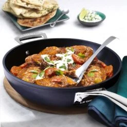 Les Forgèes Padella Alta 28cm 1M+1 In Alluminio Antiaderente Le Creuset -Peroni Kitchen Negozio padella alta 28cm in alluminio antiaderente les forgees le creuset 3