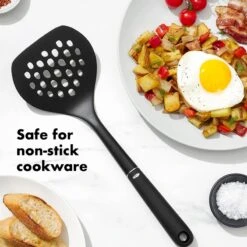 Paletta Rotonda Forata In Nylon 34,2cm Oxo Good Grips 11 Paletta Rotonda Forata In Nylon 34,2cm Oxo Good Grips -Peroni Kitchen Negozio paletta forata rotonda in nylon oxo good grips 5