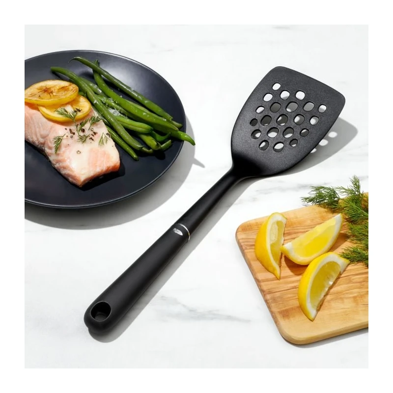 Paletta Quadrata Forata In Nylon 33cm Oxo Good Grips 3 Paletta Quadrata Forata In Nylon 33cm Oxo Good Grips - immagine 3
