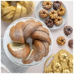 Stampo ANNIVERSARY BRAIDED BUNDT PAN Ø27cm H10,1cm NW95577 12 Cups Nordic Ware -Peroni Kitchen Negozio stampo anniversary braided bundt pan nw95577 nordic ware 10