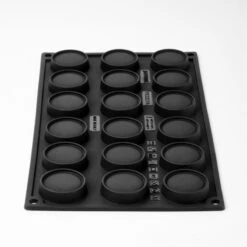 KIT MINI MACARON PX3227 Stampo In Silicone 18 Impronte Ø4cm H2,5cm 30ml Pavoflex Pavoni -Peroni Kitchen Negozio stampo mini macaron px3227 pavoni italia 2