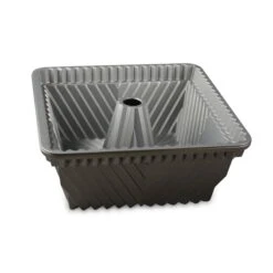 Stampo SQUARED PAN 21,6x21,6cm H9,1cm NW80577 Nordic Ware -Peroni Kitchen Negozio stampo squared pan gold 3