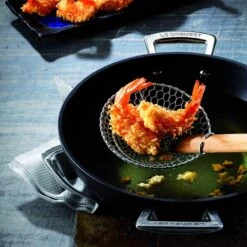 Les Forgèes Wok 32cm 2M In Alluminio Antiaderente Le Creuset -Peroni Kitchen Negozio wok 32cm in alluminio antiaderente les forgees le creuset 3