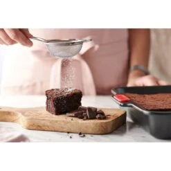 Woll Let's Bake! Teglia Quadrata Antiaderente 28x28cm H5cm WB09 -Peroni Kitchen Negozio woll let s bake teglia quadrata antiaderente 28x28cm h5cm wb09 2